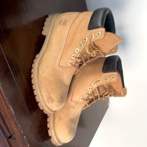 Timberland men’s / boys boots